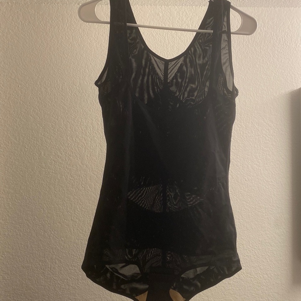 Women’s shape wear.